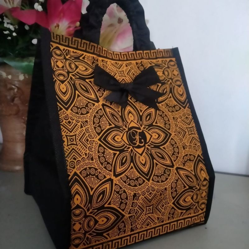 Tas hajatan batik