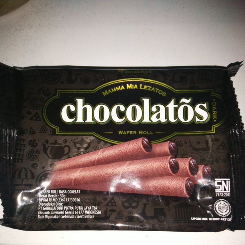 

CHOCOLATOS Wafer Roll Dark Chocolate Family Pack 27gr (Sebelumnya 30gr) (ECER)