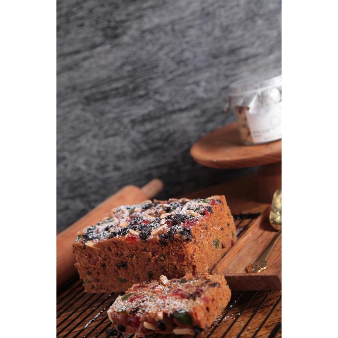 

Battenberg3 English Fruit Cake