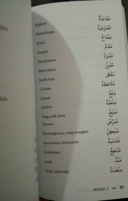 Kamus Bahasa Arab Kamus Mufradat Santri 5000 Kata Yang Sering Muncul Dalam Kamus Kitab Arab Shopee Indonesia