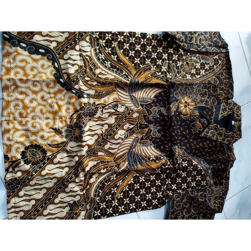 VIKRAM KEMEJA BATIK SOLO PRIA LENGAN PENDEK LAPIS FURING ATASAN BATIK PREMIUM MODERN KATUN HALUS  BAHUWIRYA  BANAMITRA BANAMITRA PUTIH BANGSAWAN BAYU PUTRA BERLIAN BIRU BHARATAYUDA BIMASENA BIRENDRA BIRU INDAH BRAHMAKERTA BRAHMAKERTA MERAH BUDIDRAWA BULAN