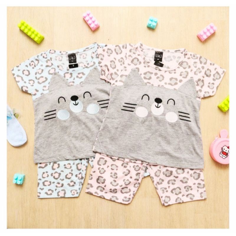Set pendek we3 motif macan tutul
