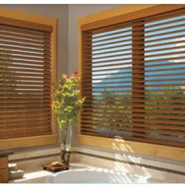 Horizontal Blind motif kayu
