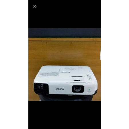 Projector Epson EB S200,EB S100 Kualitas Bagus