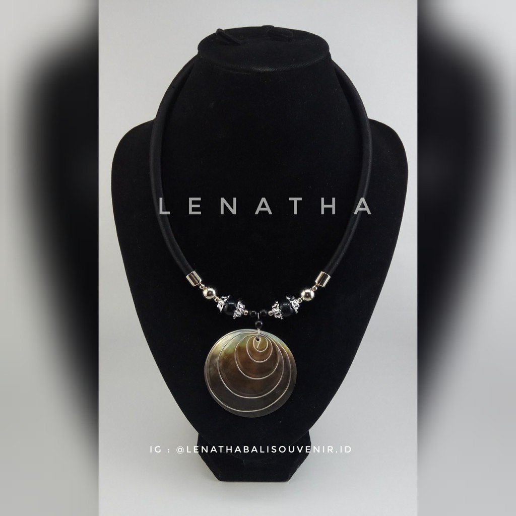 Kalung Kerang Aksesoris kalung Khas Bali Manik - Manik Lenatha