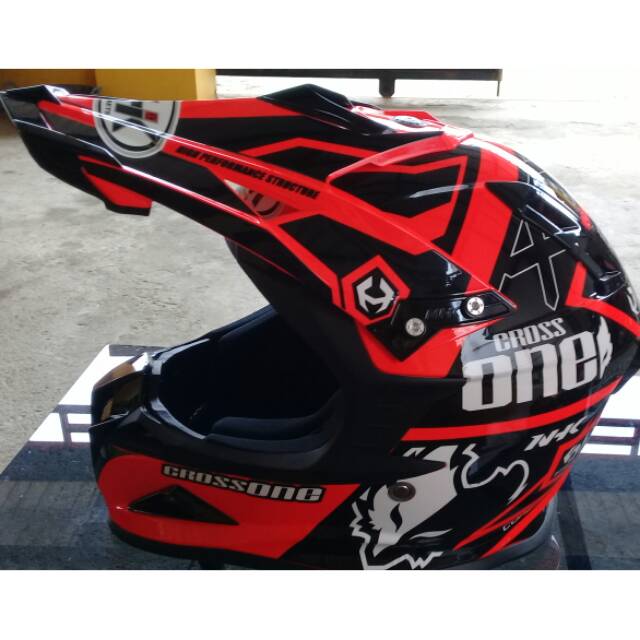 Helm NHK CrossOne