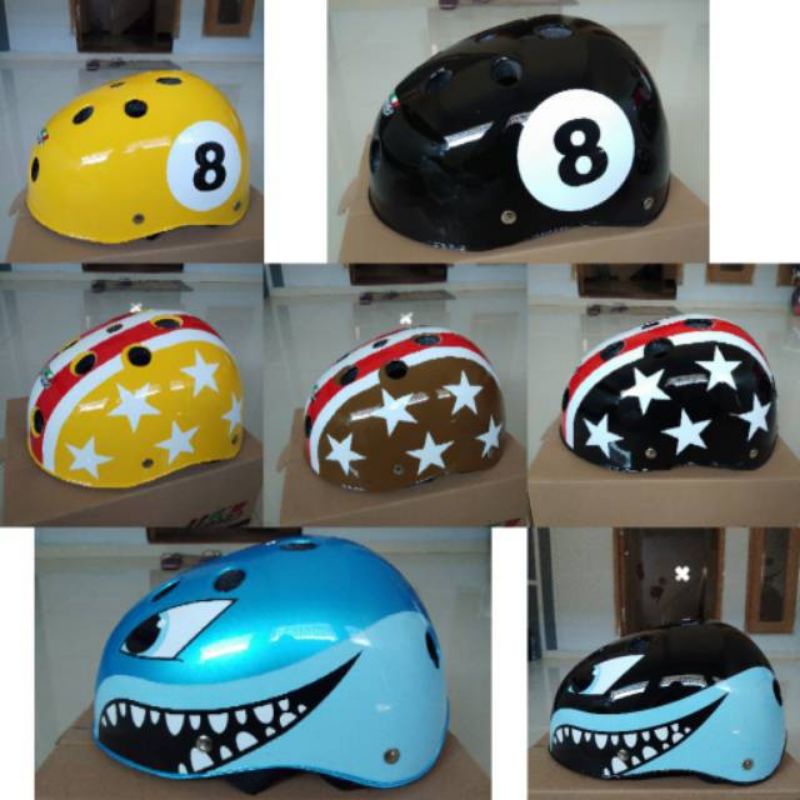 HELM GOWES DEWASA MERK MONSA