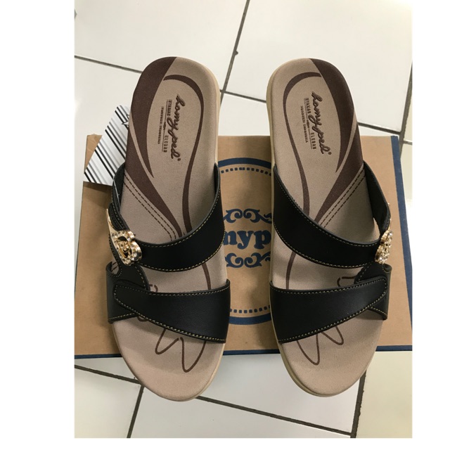 Sendal Homyped / Sendal wanita
