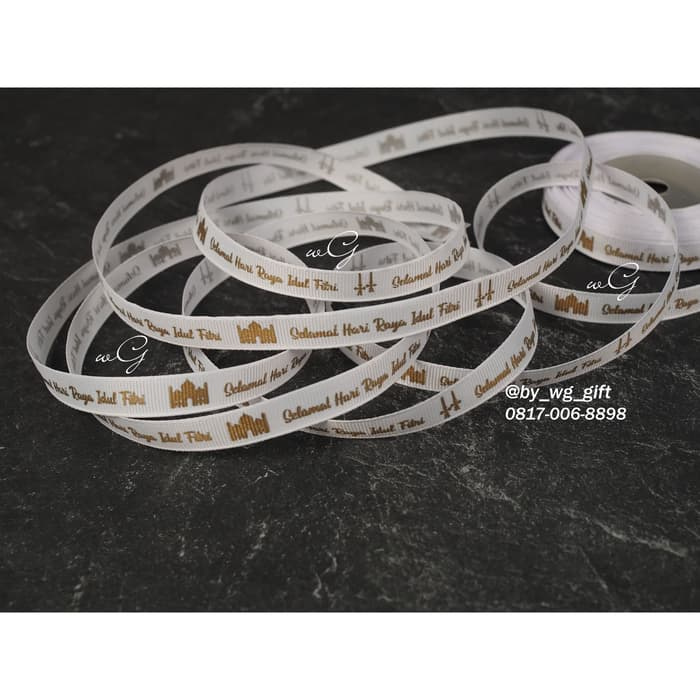 

Pita Idul Fitri -GrossGrain- White ;Lebar 1.2cm ;Panjang 20 yard