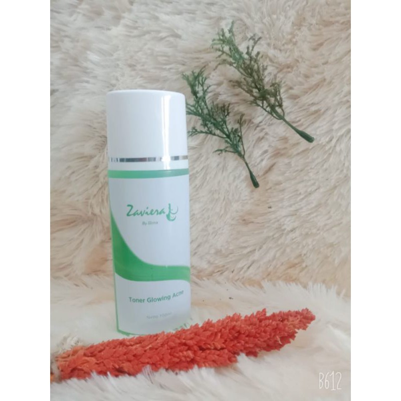 Toner glowing zaviera acne by  illona skincare