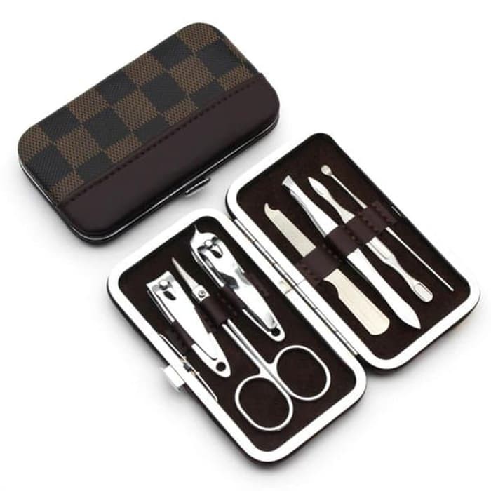 Alat Manicure Pedicure Set isi 7 pcs Dengan Dompet Kulit Sintetis