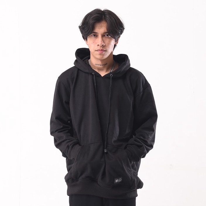 Mcvois Sweater Hoodie Polos Hitam Pria Wanita Premium