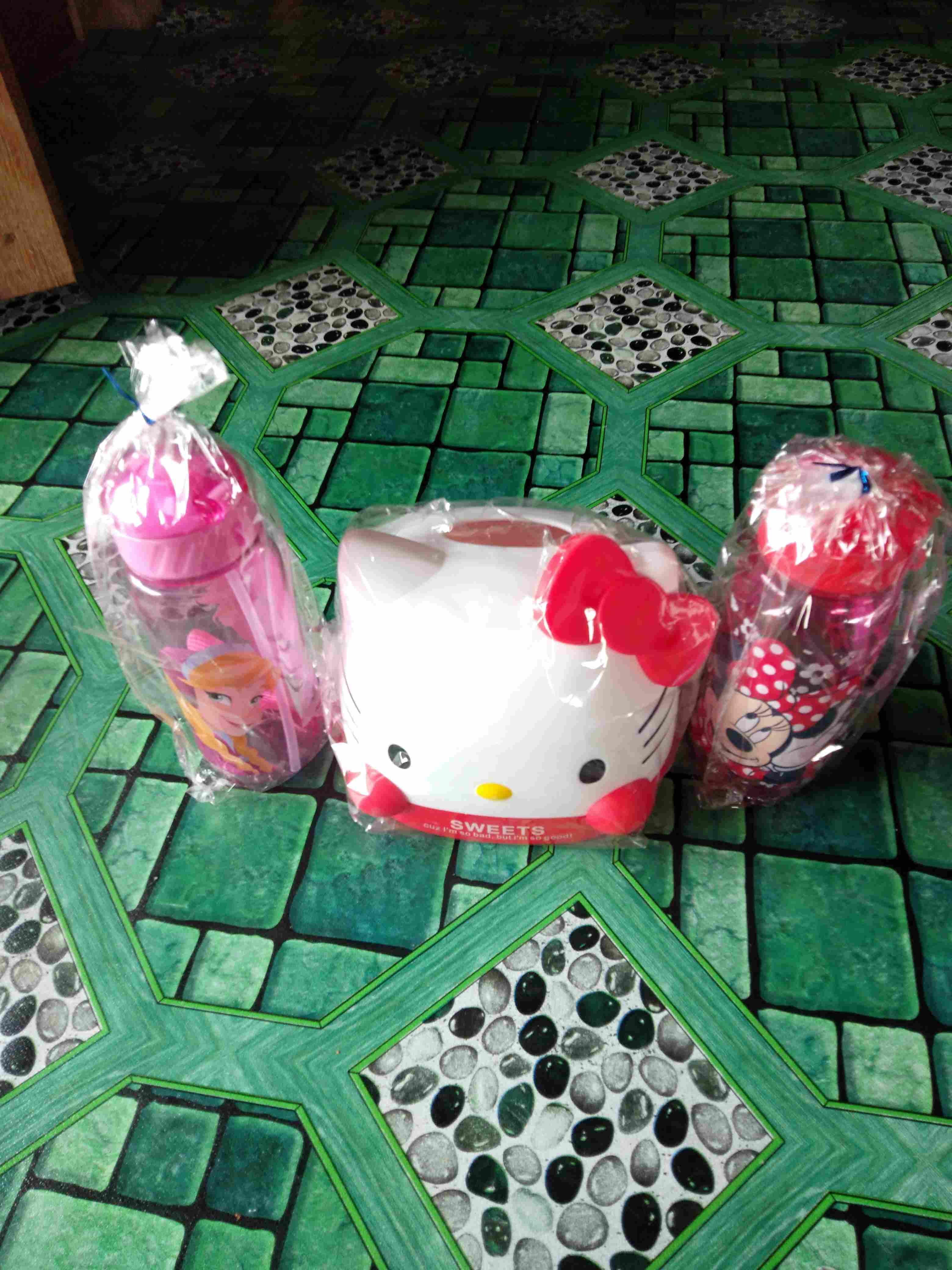 [xoxo] Kotak Tisu Hello Kitty (koneko Roll Paper Holder)