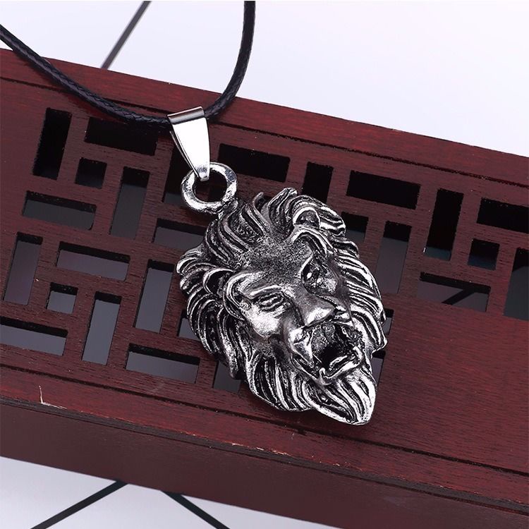 Eropa Dan Amerika punk retro lion's head pendant Pria Mendominasi Kalung Pribadi Hewan Kulit lanyard Baru