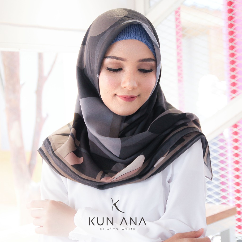 KERUDUNG SCARF VOAL SEGI EMPAT KUN ANA MOTIF MAYA 03 WARNA TOSCA