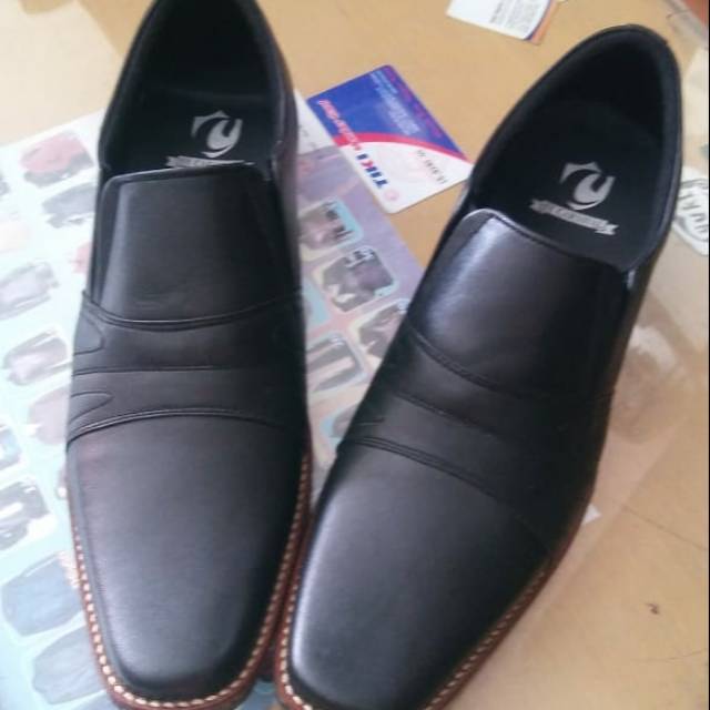 SEPATU KERJA PRIA KULIT ASLI GARUT