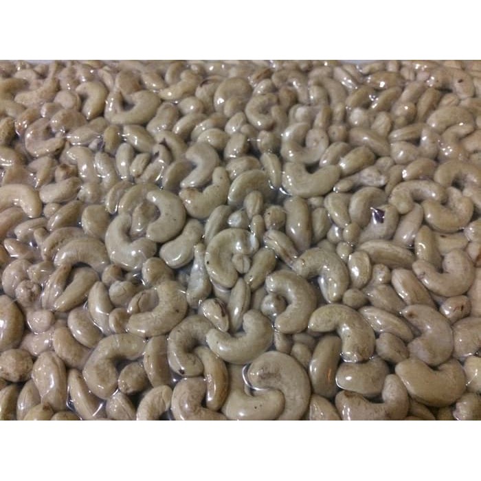

KACANG METE | MEDE MENTAH UTUH 1 KG