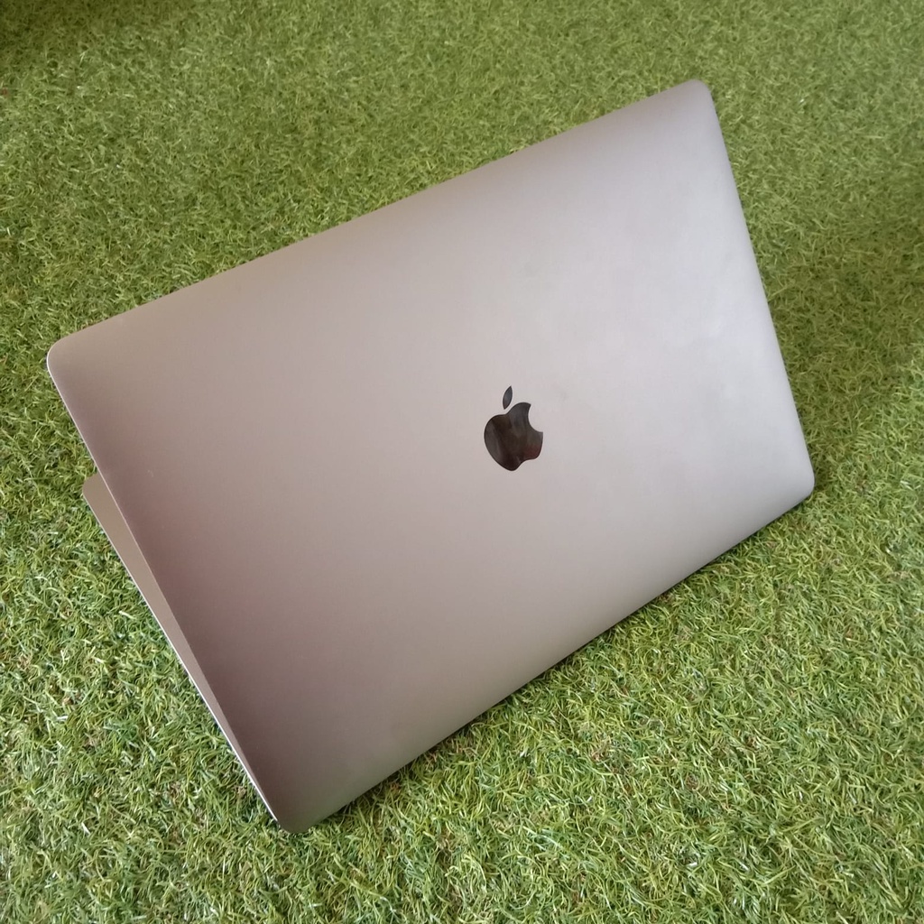 Macbook Pro 2016 Touchbar Retina 15 inch RAM 16 GB // SSD 256 // 512 GB Second Original