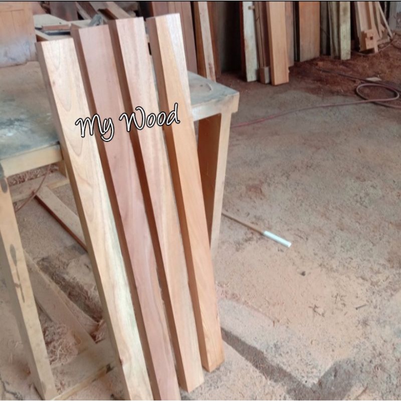 Papan Kayu Mahoni Reng Kayu Lis Kayu Mahoni