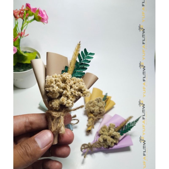 BUKET BUNGA KERING MINI HADIAH WISUDA ULANG TAHUN