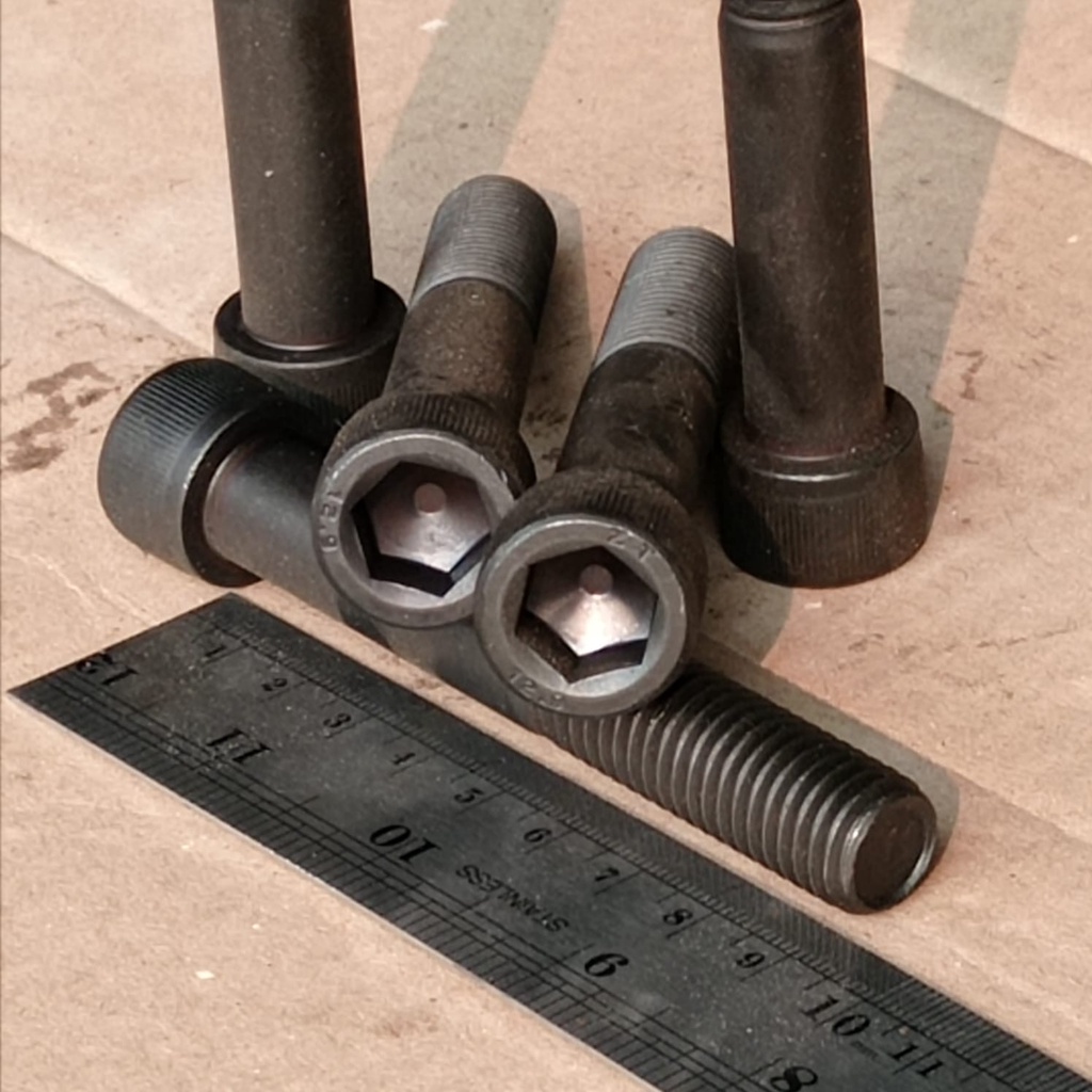 BAUT L BAJA M14 X 90 / BAUT L M14 X 90 / BAUT L M14X90 BAJA HITAM / BAUT M14 / BAUT 22  KUNCI L12 / 