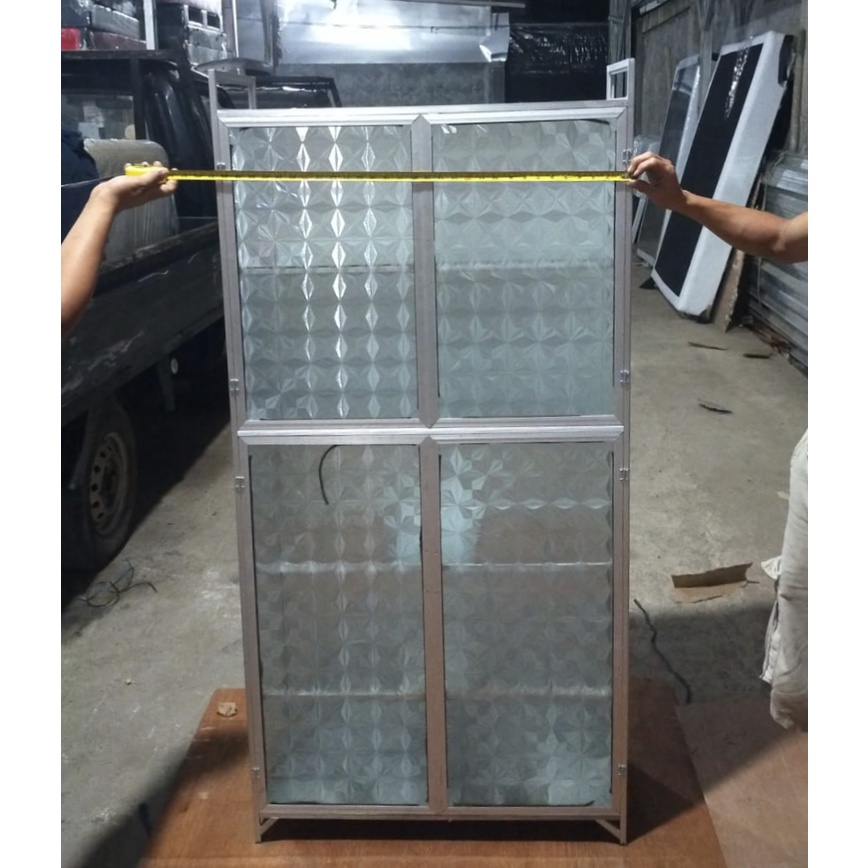 Rak Piring Full Box 2Pintu Kaca Bawah Keramik