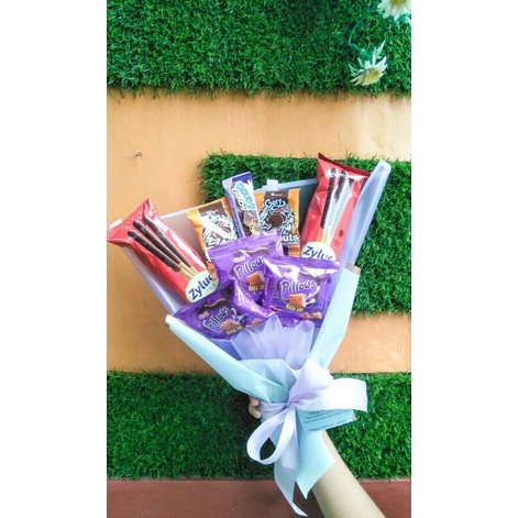 

Bouquet snack / hadiah graduation / kado aniversary / kado ulangtahun