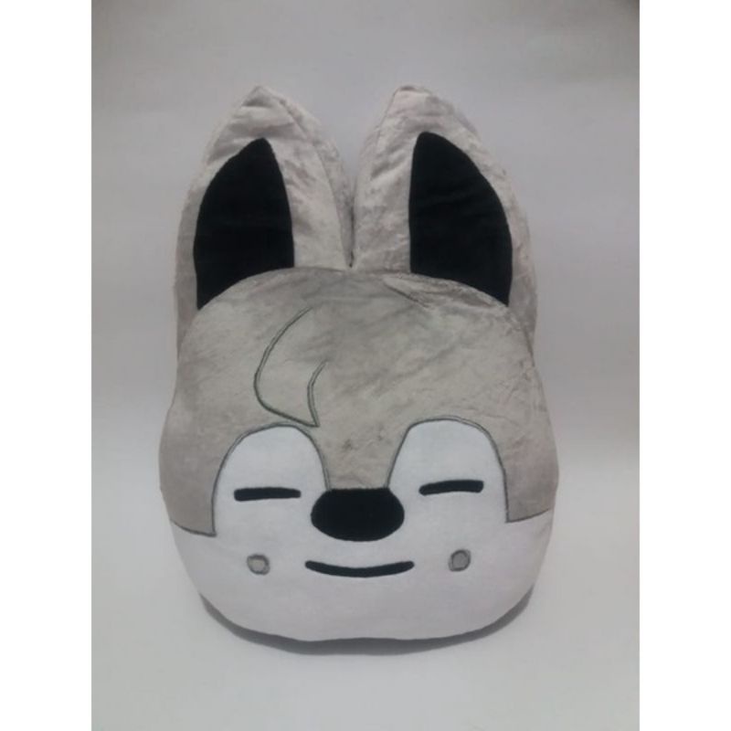 Boneka Skzoo Wolf chan