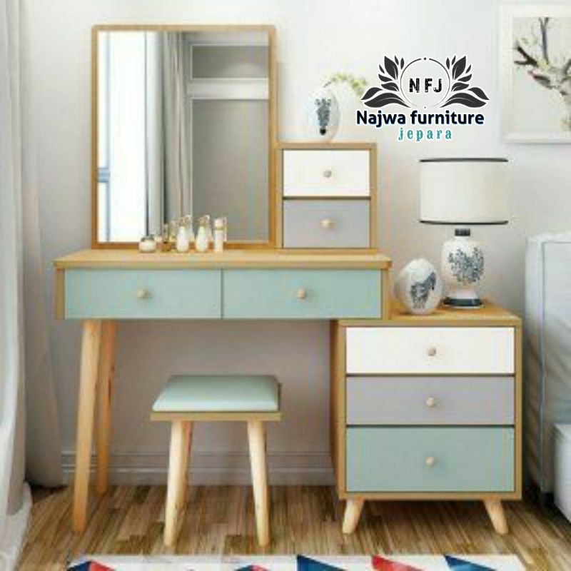 MEJA RIAS MEWAH TOLET RETRO JATI