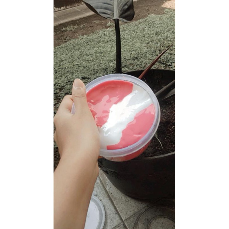 

stroberi milk slime