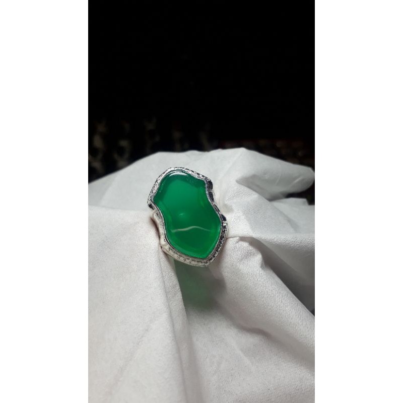 Batu cincin terompah.