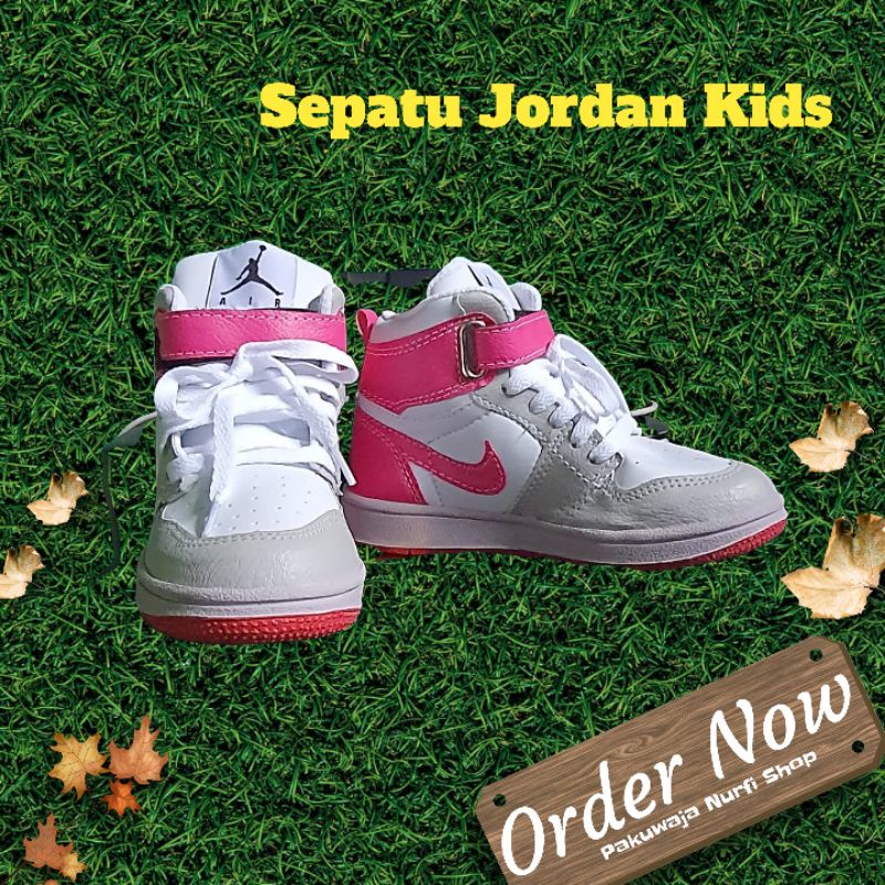 Sepatu Anak Jordan Cewek Pink