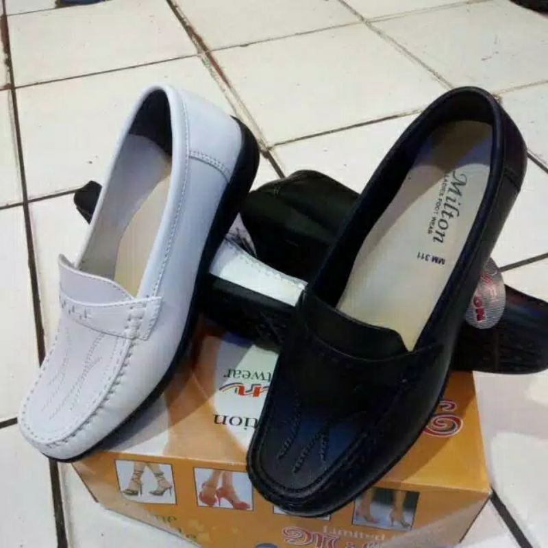 COD-Sepatu Wanita Pantofel Wanita Milton Hitam/Putih