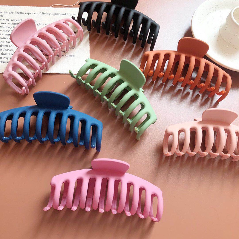 Women Korean Solid Elegant Big Hair Claws Clips /Fashion Frosted Acrylic Shower Crab Clamps Shark Clip/Chic Girls Hair Accessories