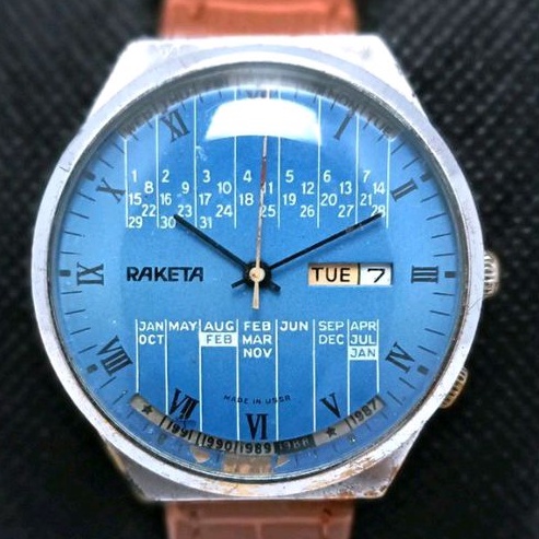 Jam Tangan Vintage Raketa made in Russia