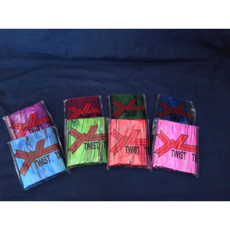 

Tali kawat souvenir/tali kawat plastik/tali kawat pengikat/tali kawat pengikat souvenir/tali kawat pengikat serbaguna/twist tie