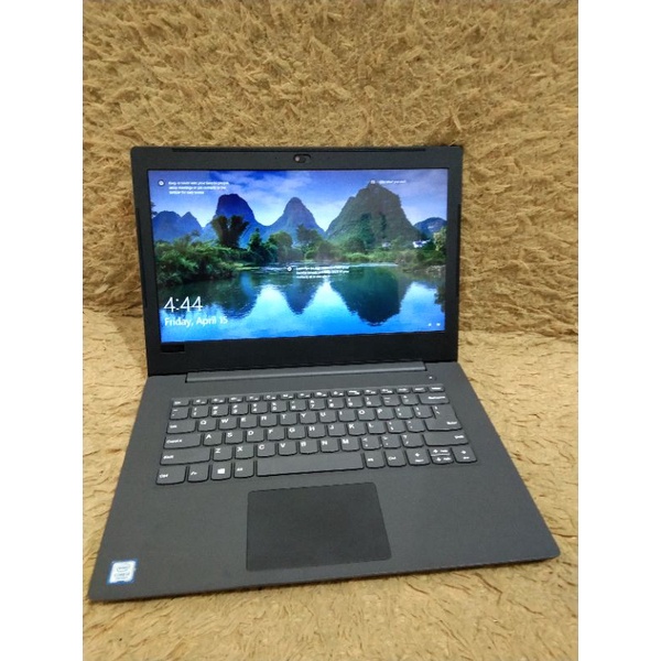 Laptop LENOVO V130 Core i3-7020U ABU-ABU RAM 4gb SSD 256gb 14inchi