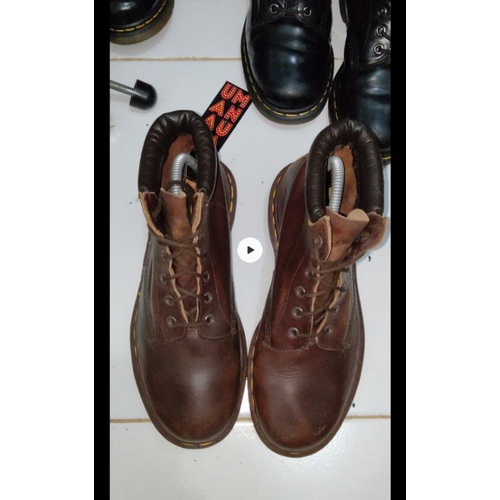 dr martens saxon