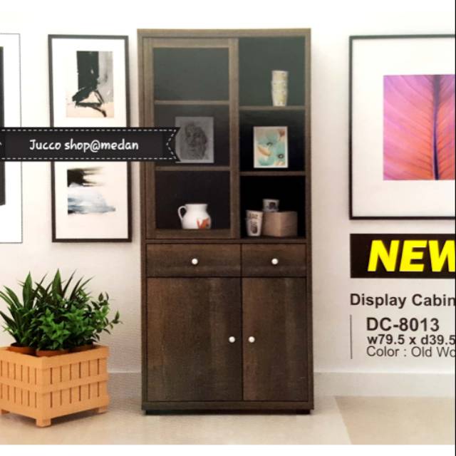 LEMARI HIAS MURAH MEDAN - Lemari Hias Expo DC8013 Pintu Kaca Elegan Corak Minimalis