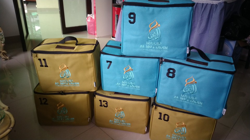 Qhijab - Kotak Infaq Original Kilip+ Bahan Canvas Uk.30x20x23cm. Termurah!! Original!!!