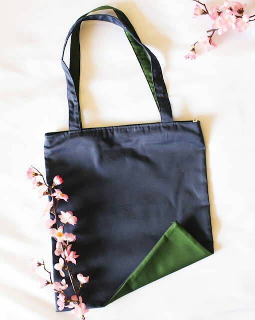 &quot;Messy&quot; Totebag / Tote Bag 2 warna