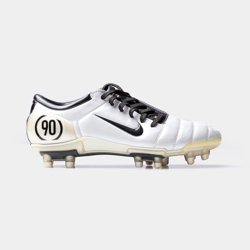 Nike t90