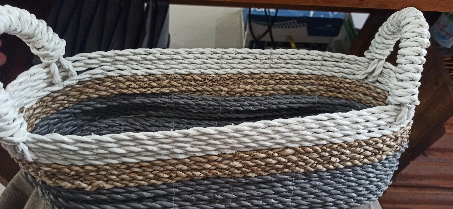 Keranjang Oval Seagrass / Cover Topless/tempat Aqua (1 Pcs)