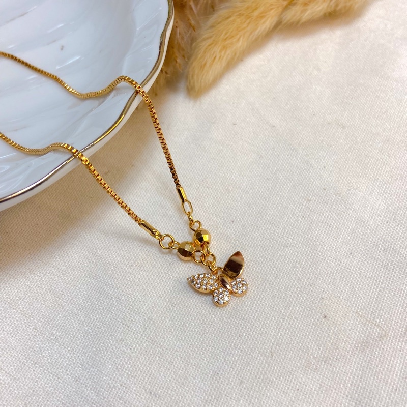 Kalung Liontin Kupu2 Permata Elegant