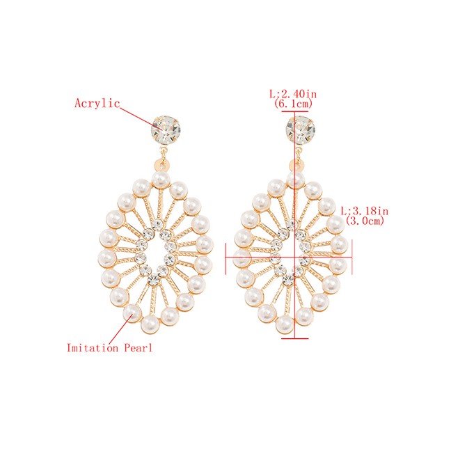 LRC Anting Tusuk Fashion Golden Oval Alloy Geometric Diamond Earrings With Pearls K10063