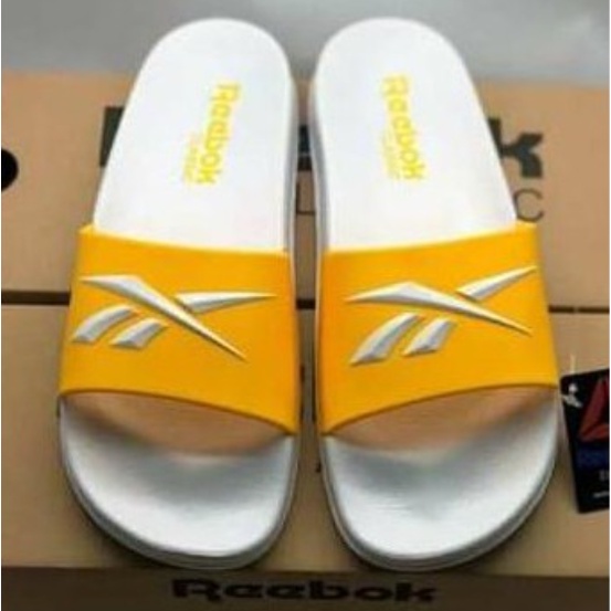 Sandal slip on Rebook Clasiicc V.2