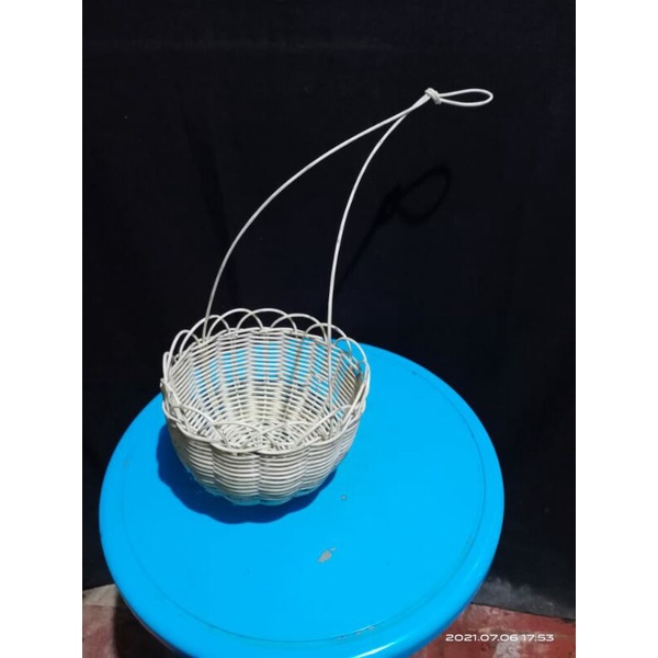 pot bunga rotan sintetis D10