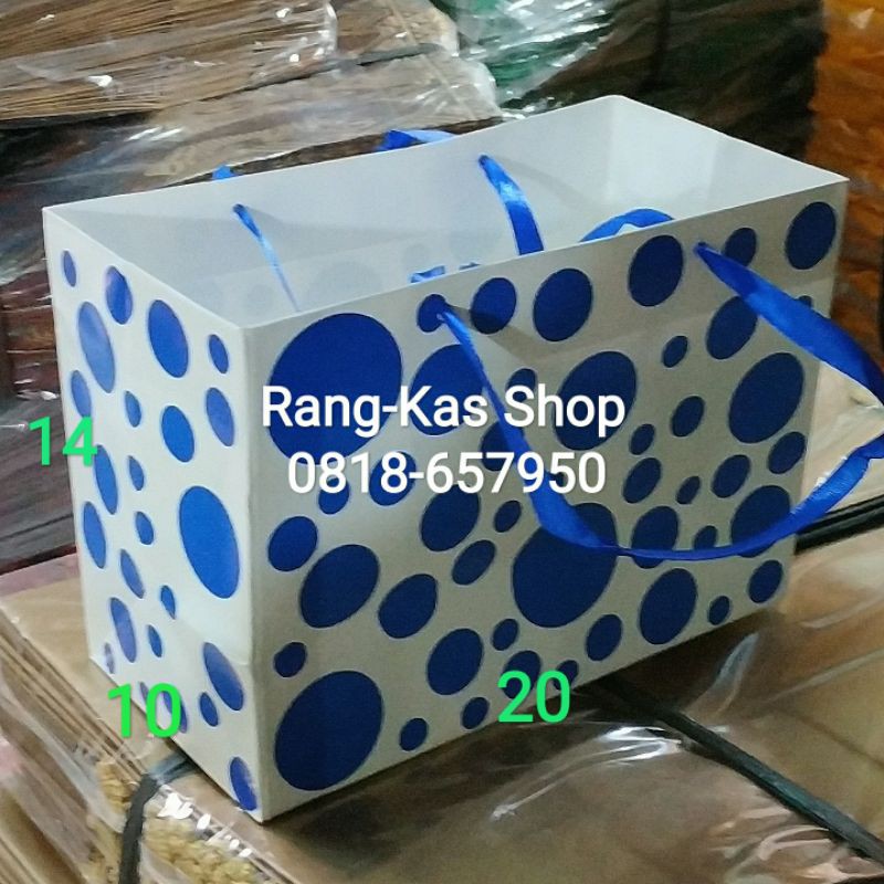 

Paperbag Polkadot Pita mini glossy