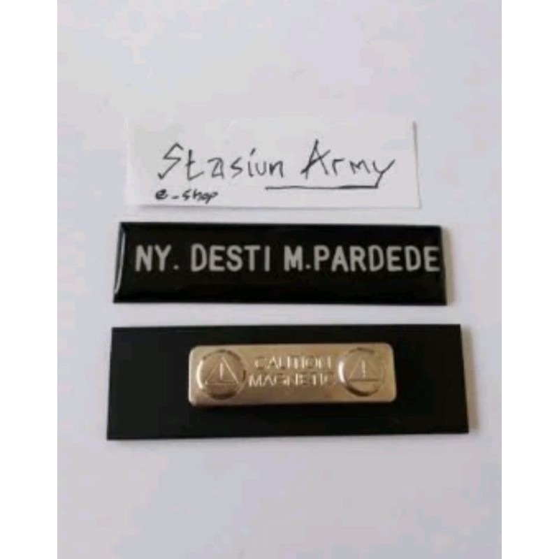 Papan Nama Dada Grafir Hitam Doff dilapis Resin - Magnet