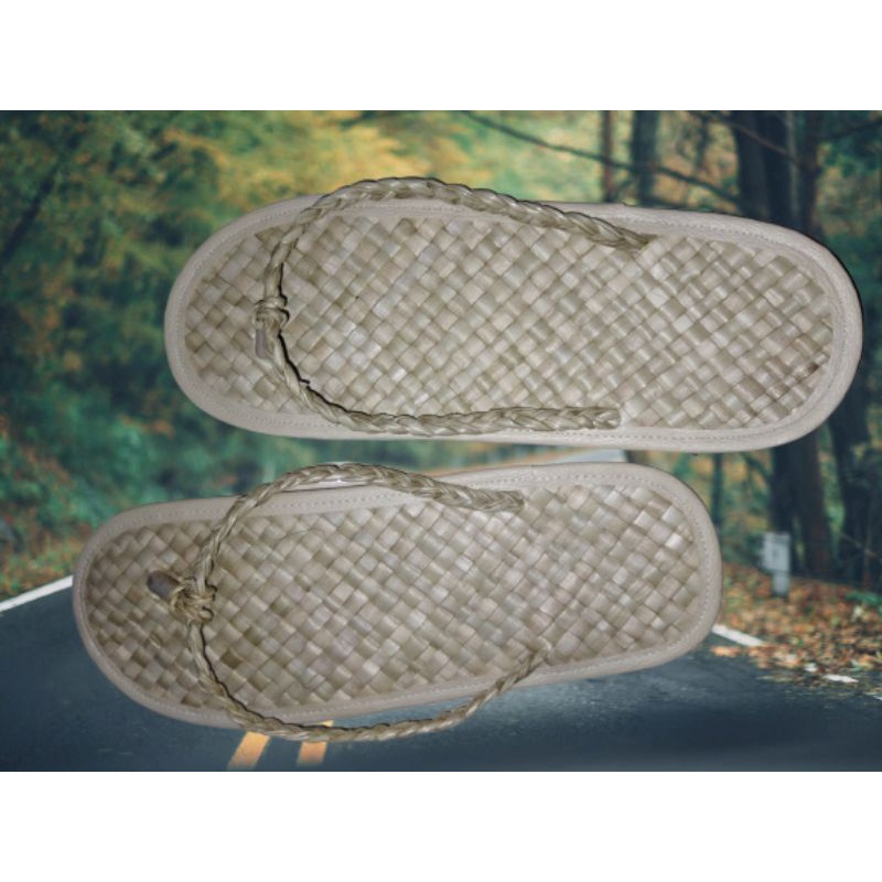 Sandal Hotel Jepit Homestay Sleeper Villa Anyaman Pandan